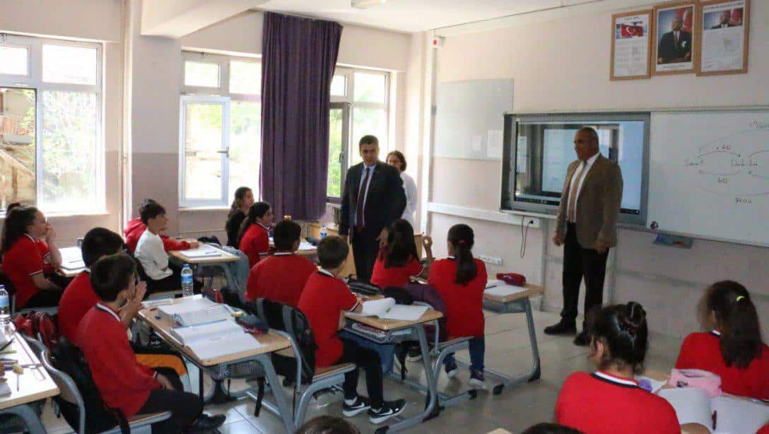 İlçe Milli Eğitim Müdürümüz Süleyman İZGİ Atatürk Ortaokulunu Ziyaret Etti